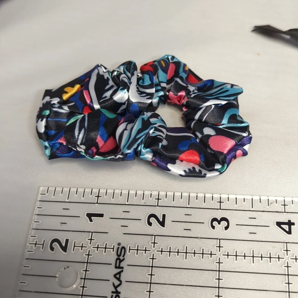 Vera Bradley Travel Sleep Set (Missing Pillowcase) Stained Glass Medalli… - Picture 4 of 7